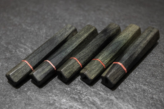 Kitsutsuki kuroi Isamitsu