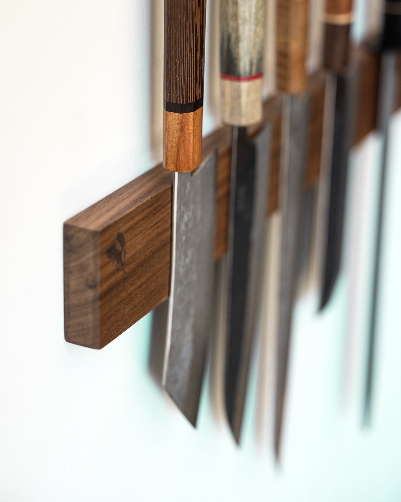 Support à couteaux magnétique